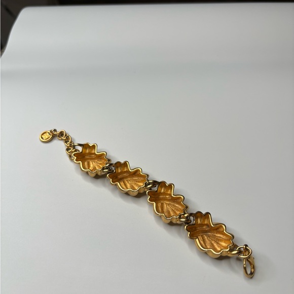 Vintage Givenchy Gold Tone Chunky Linked Knot Bracelet - Picture 9 of 14